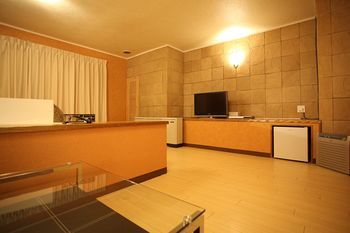 Hotel Swing Kobe (Adults Only) מראה חיצוני תמונה